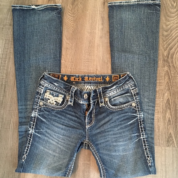 Rock Revival Jeans - Picture 4 of 4